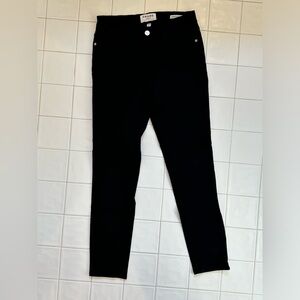 Frame Le skinny de Jeanne Crop. Black